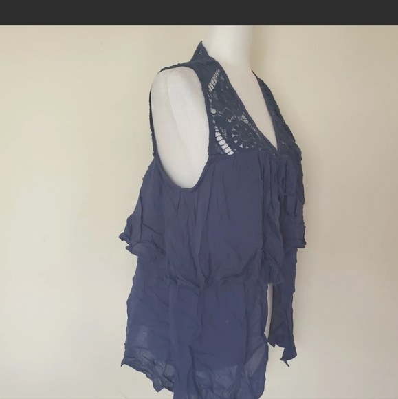 August Silk Top Vest Blue Tiered Crochet-Contrast Vest Open Front - Picture 4 of 8